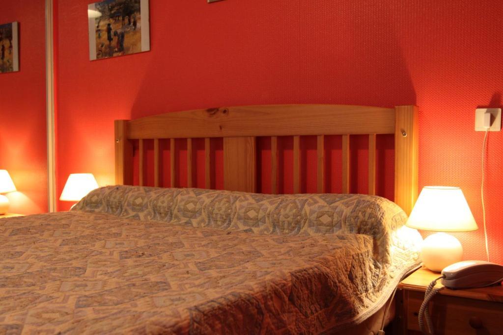 Logis Hotel Et Restaurant La Tour Brette Pontorson Eksteriør bilde