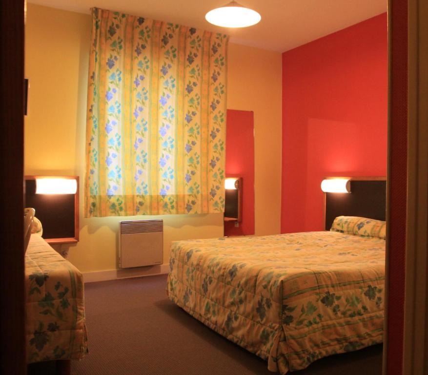 Logis Hotel Et Restaurant La Tour Brette Pontorson Eksteriør bilde